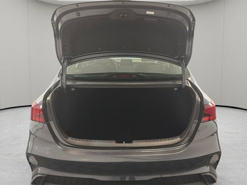 Used 2024 Kia Forte LXS FWD image 12