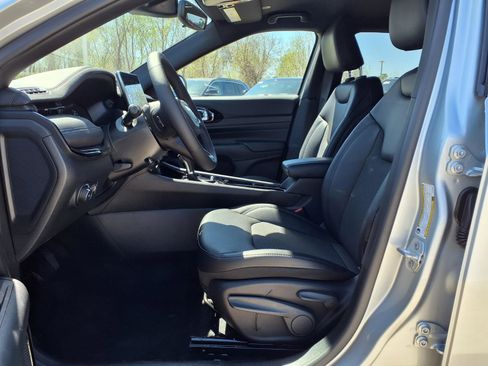 New 2026 Jeep Compass Altitude AWD/4WD image 8