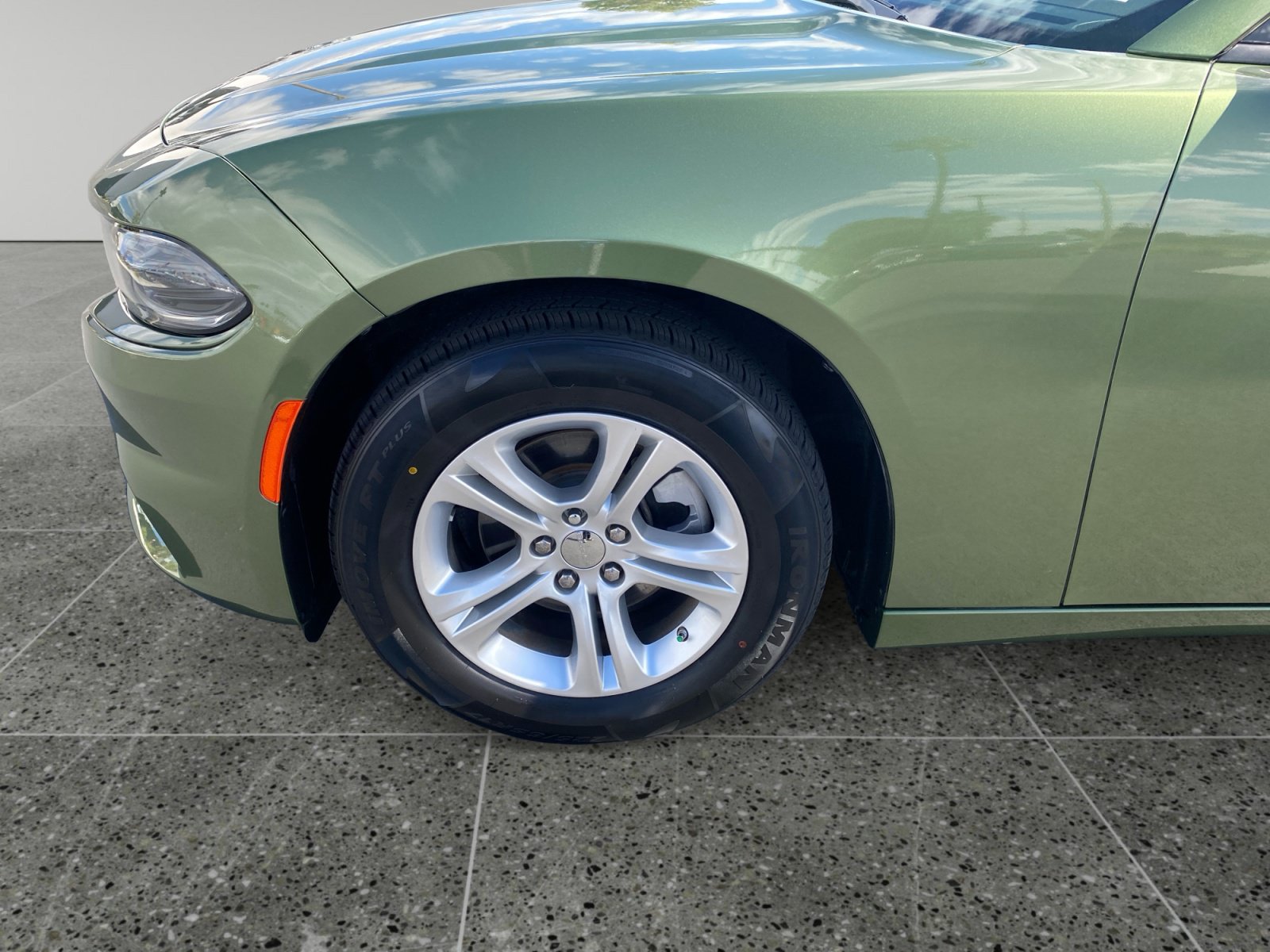 Used 2022 Dodge Charger SXT RWD image 14