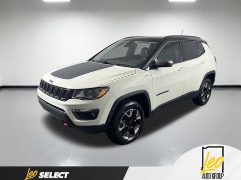 Used 2018 Jeep Compass Trailhawk w/ Leather Interior Group AWD/4WD image 1