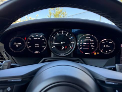 Used 2021 Porsche 911 Carrera RWD image 17