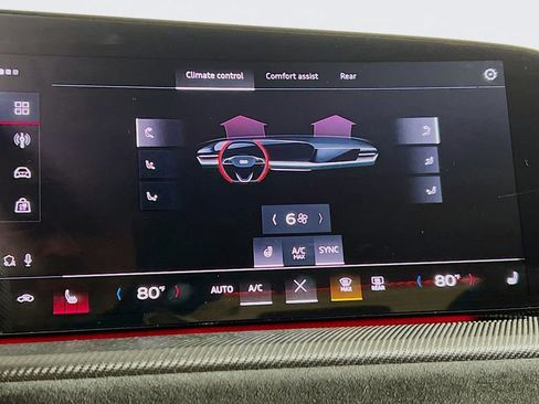 Used 2025 Audi SQ5 Premium Plus w/ Premium Plus Package image 17