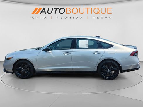 Used 2025 Honda Accord Sport image 2
