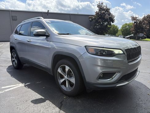 Used 2019 Jeep Cherokee Limited w/ Luxury Group AWD/4WD image 1