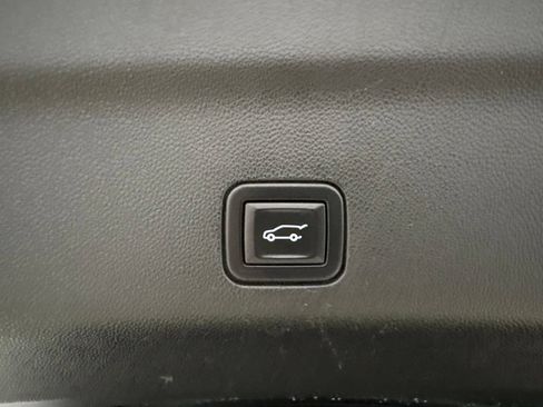 Used 2021 Chevrolet Suburban High Country AWD/4WD image 38