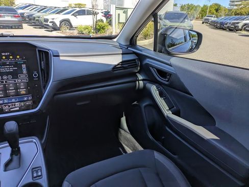 Used 2025 Subaru Crosstrek 2.0i Premium image 16