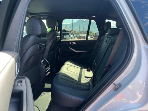 Used 2023 BMW X5 xDrive40i w/ Premium Package AWD/4WD image 24