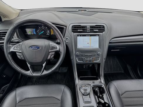 Used 2018 Ford Fusion SE w/ Equipment Group 601A FWD image 14