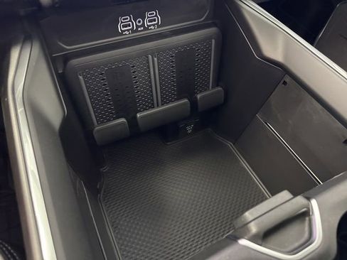 New 2026 RAM 3500 Laramie AWD/4WD image 45