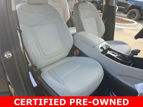 Used 2025 Hyundai Tucson SE image 10