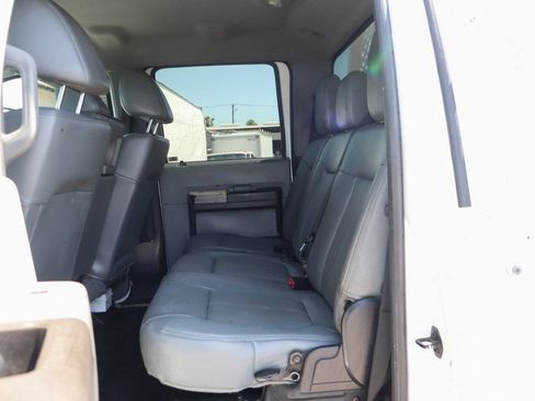 Used 2016 Ford F650 2WD Crew Cab Super Duty image 32