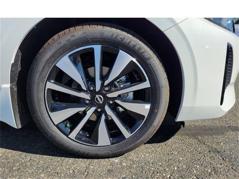 New 2025 Nissan Sentra SV w/ SV Premium Package image 9