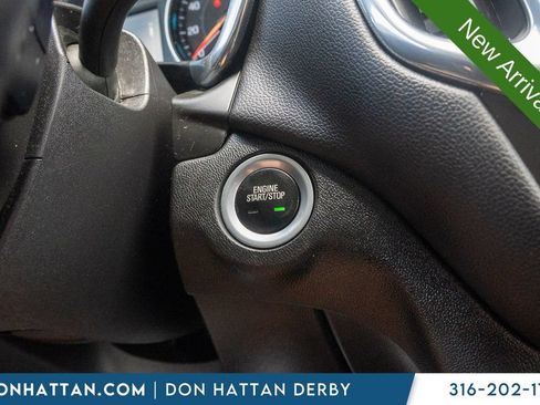 Used 2020 Chevrolet Equinox LT w/ Driver Convenience Package FWD image 11