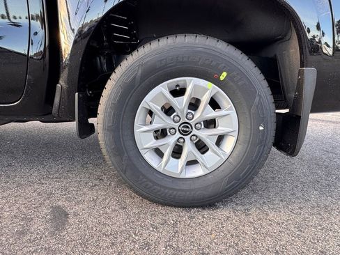 New 2026 Nissan Frontier S image 8