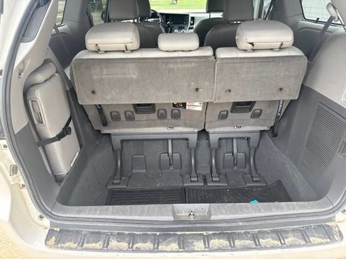 Used 2018 Toyota Sienna XLE Premium FWD image 21