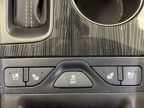 Used 2019 Chevrolet Impala Premier w/ Premier Convenience Package FWD image 39