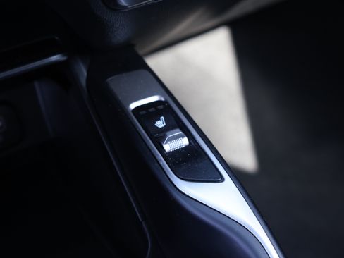 Used 2022 Kia Sorento S w/ Panoramic Sunroof Package FWD image 11