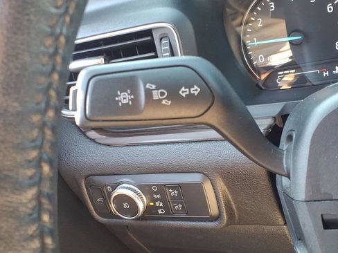 Used 2022 Ford Explorer Limited w/ Equipment Group 301A AWD/4WD image 33
