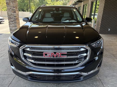 Used 2020 GMC Terrain SLT w/ Preferred Package FWD image 3