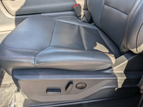 Used 2025 Ford Expedition Active AWD/4WD image 18