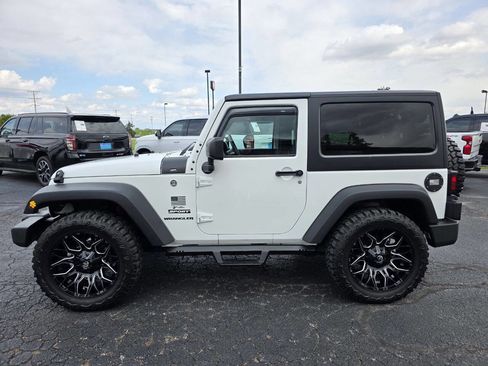 Used 2016 Jeep Wrangler Sport AWD/4WD image 8