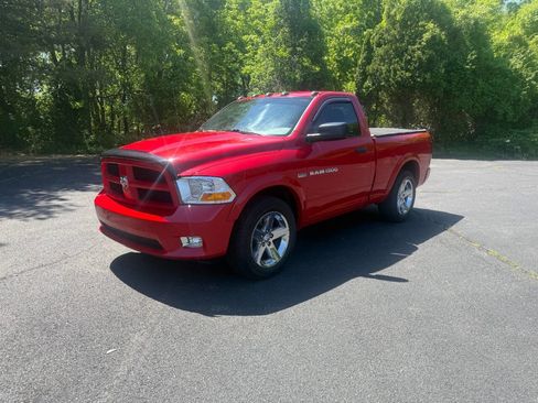 Used 2012 RAM 1500 Express RWD image 1