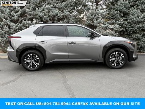 Used 2025 Toyota bZ4X FWD image 10