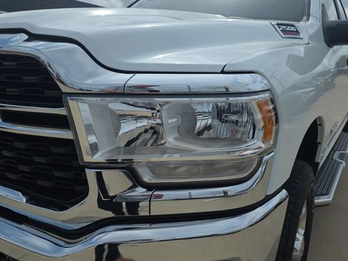 Used 2024 RAM 2500 Big Horn AWD/4WD image 3