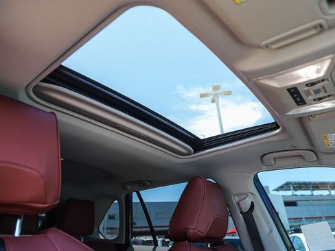 Certified 2025 Toyota RAV4 XLE w/ Convenience Package FWD image 16