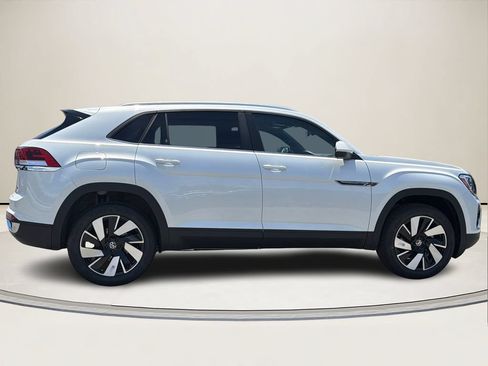 New 2026 Volkswagen Atlas Cross Sport SE AWD/4WD image 2