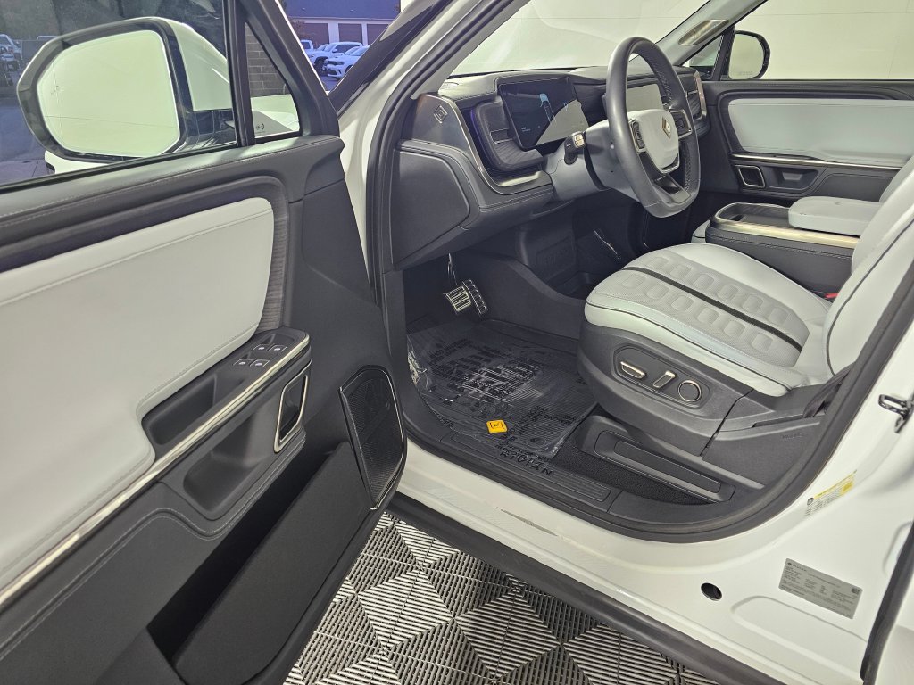 Used 2024 Rivian R1S Adventure Dual AWD/4WD image 22