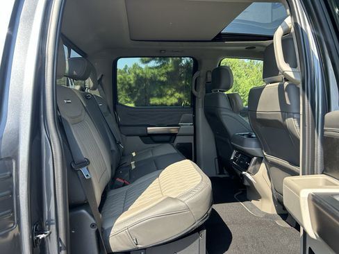 New 2026 Ford F250 Platinum w/ Platinum Plus Package AWD/4WD image 11