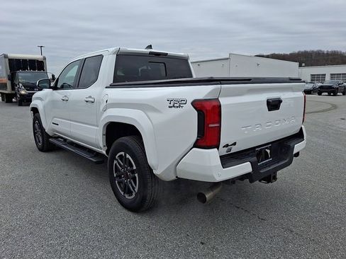 Certified 2024 Toyota Tacoma TRD Sport w/ TRD Sport Upgrade Package image 4