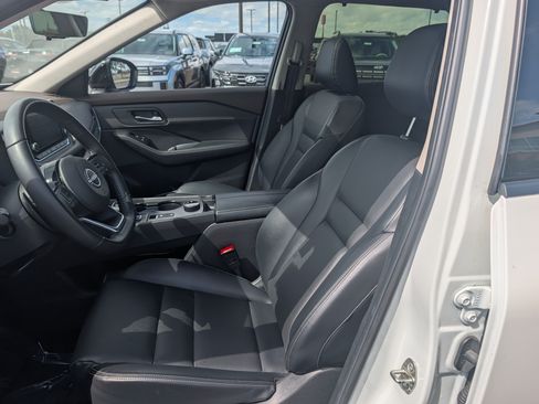 Used 2023 Nissan Rogue SV w/ SV Premium B Package AWD/4WD image 10