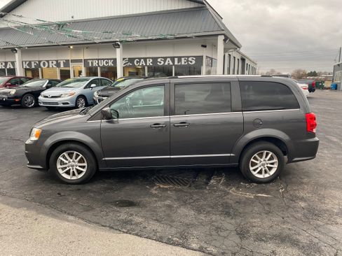 Used 2018 Dodge Grand Caravan SXT image 8