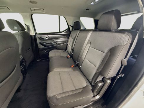 Used 2021 Chevrolet Traverse LT FWD image 25