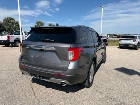 Used 2024 Ford Explorer Limited w/ Limited Technology Package AWD/4WD image 14