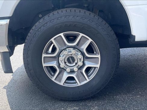 Used 2020 Ford F250 Lariat w/ Lariat Value Package AWD/4WD image 8