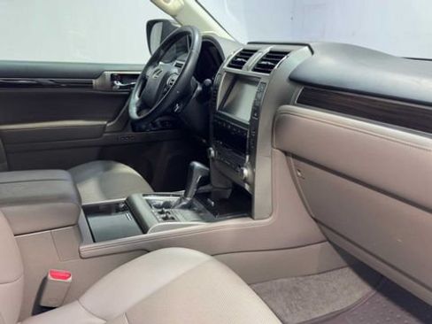 Used 2017 Lexus GX 460 w/ Navigation Package AWD/4WD image 13