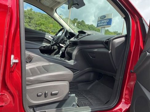 Used 2017 Ford Escape SE w/ SE Leather Comfort Package image 24