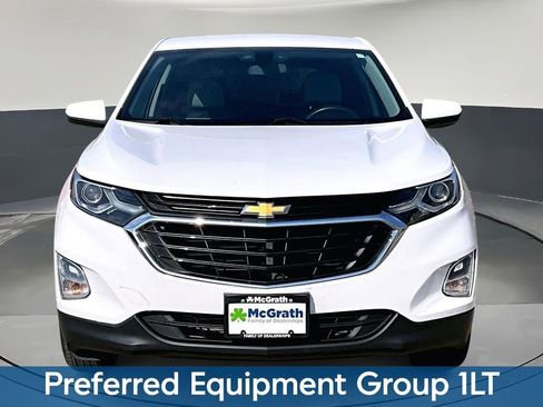Used 2018 Chevrolet Equinox LT image 2