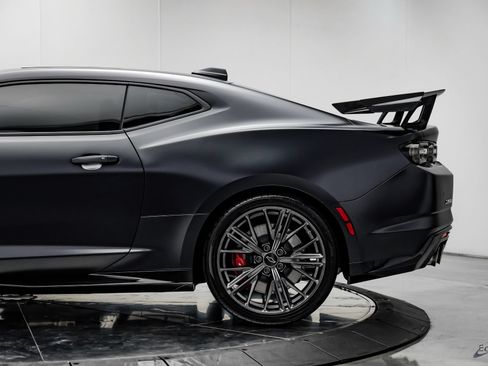 Used 2024 Chevrolet Camaro ZL1 RWD image 9