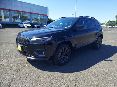 Certified 2019 Jeep Cherokee High Altitude image 3