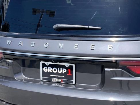 Used 2022 Jeep Wagoneer Series II RWD image 26