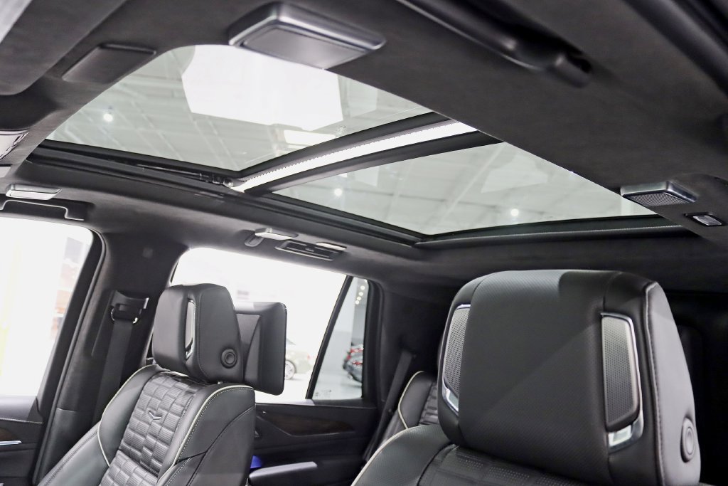 Used 2023 Cadillac Escalade Sport Platinum AWD/4WD image 36