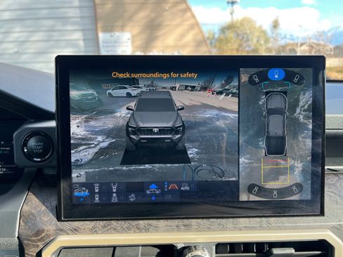 Used 2024 Toyota Tacoma Limited image 27