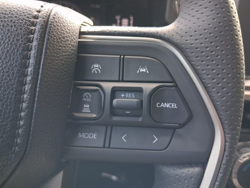 Used 2026 Toyota 4Runner SR5 AWD/4WD image 19