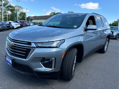 Certified 2023 Chevrolet Traverse LT FWD image 6