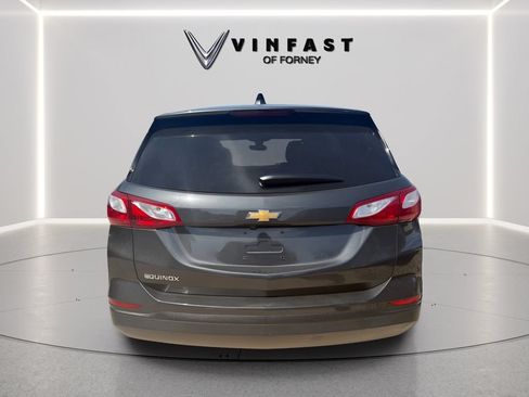 Used 2021 Chevrolet Equinox LS w/ LS Convenience Package FWD image 3