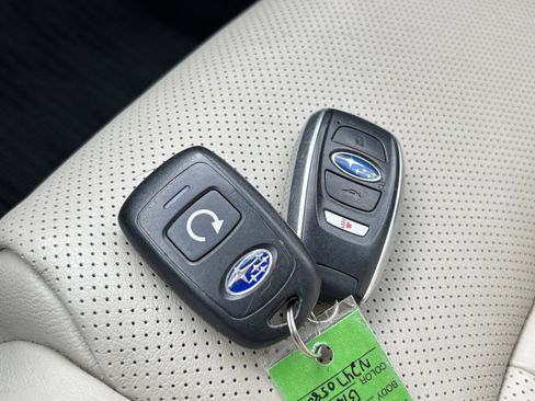 Used 2022 Subaru Ascent Limited image 27